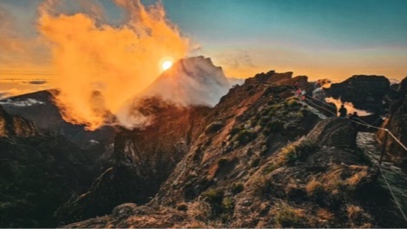 Webcam: Pico do Areeiro (1818m) | Madeira's Third Highest Peak