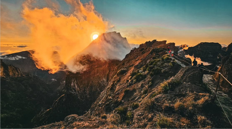 : Pico do Areeiro (1818m) | Madeira's Third Highest Peak — Pico do Areeiro, Madeira Island