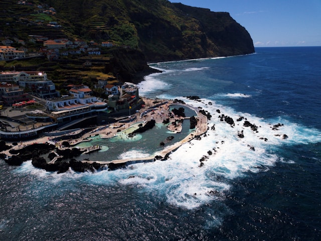 : Porto Moniz Lava Pools | Madeira North — Porto Moniz, Madeira Island